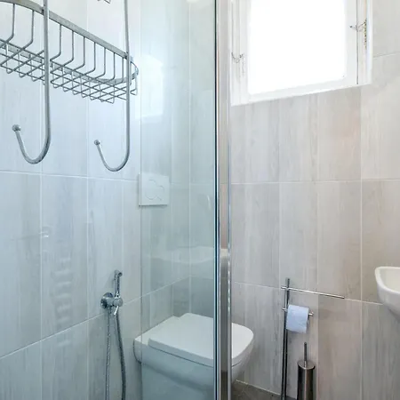 Apartamento Beautiful In With Kitchen